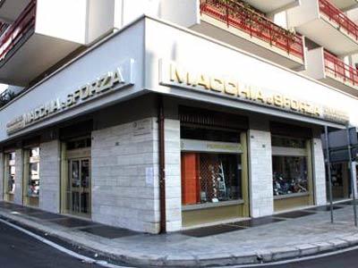 Macchia & Sforza, Bari