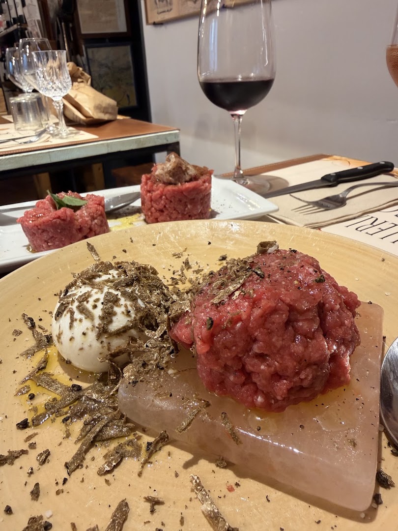 Macelleria Lo Scalco - Negozio Storico con Degustazione