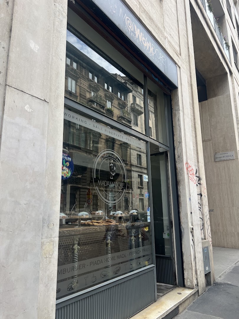 Madamadoré Street Food Bar, Milano