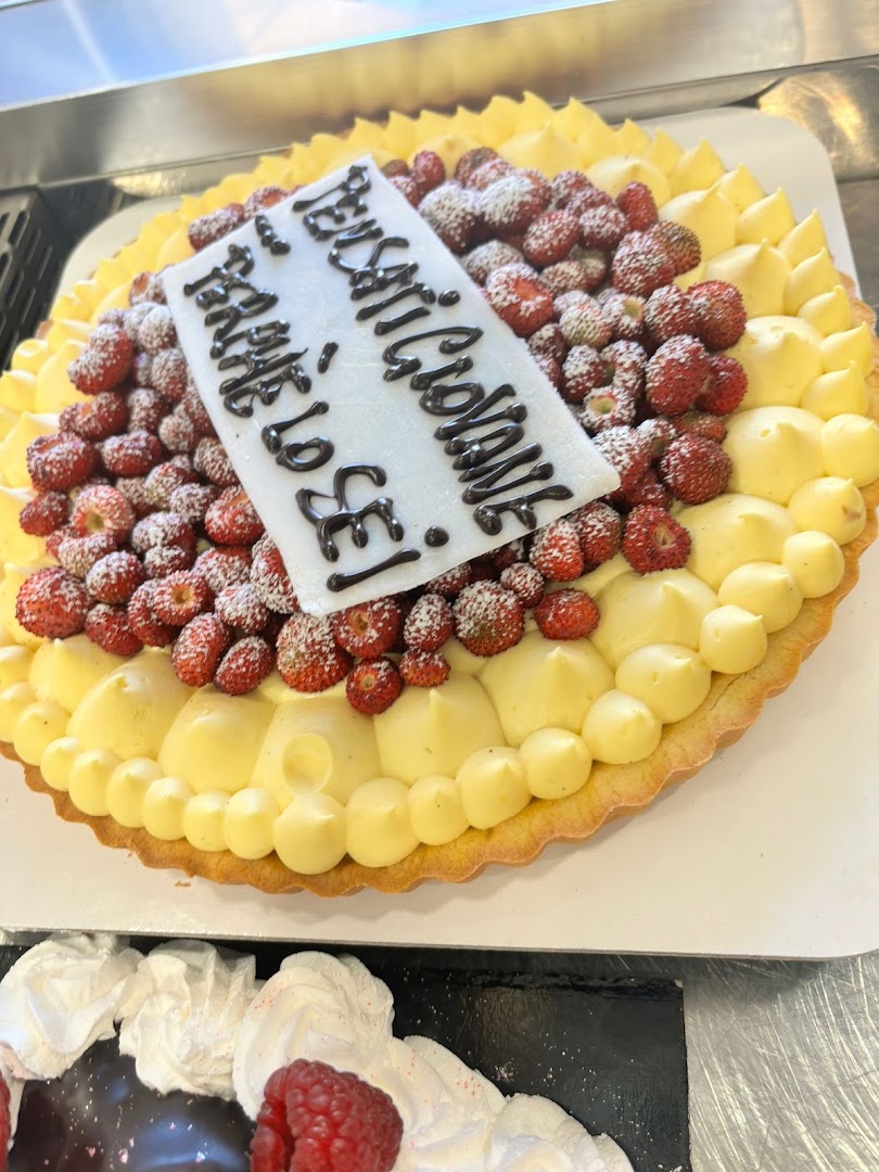 Madame Bakery