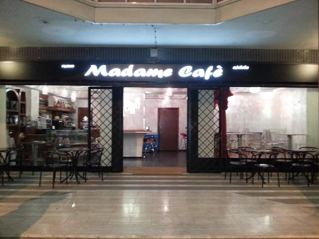 Madame Cafè Bar