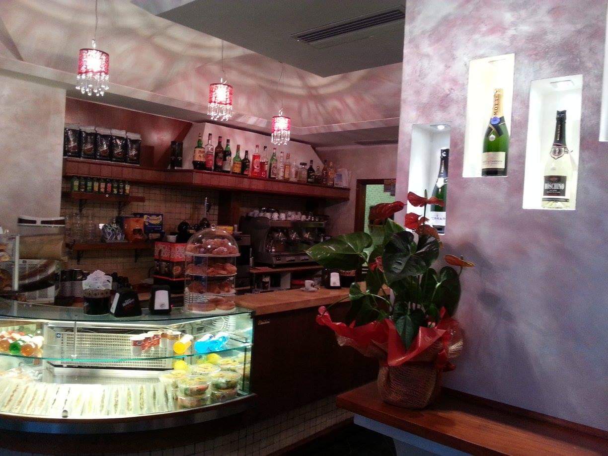 Madame Cafè Bar