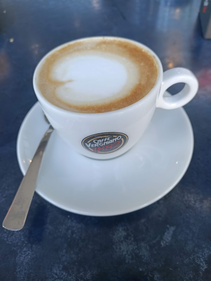Madame Cafè Bar