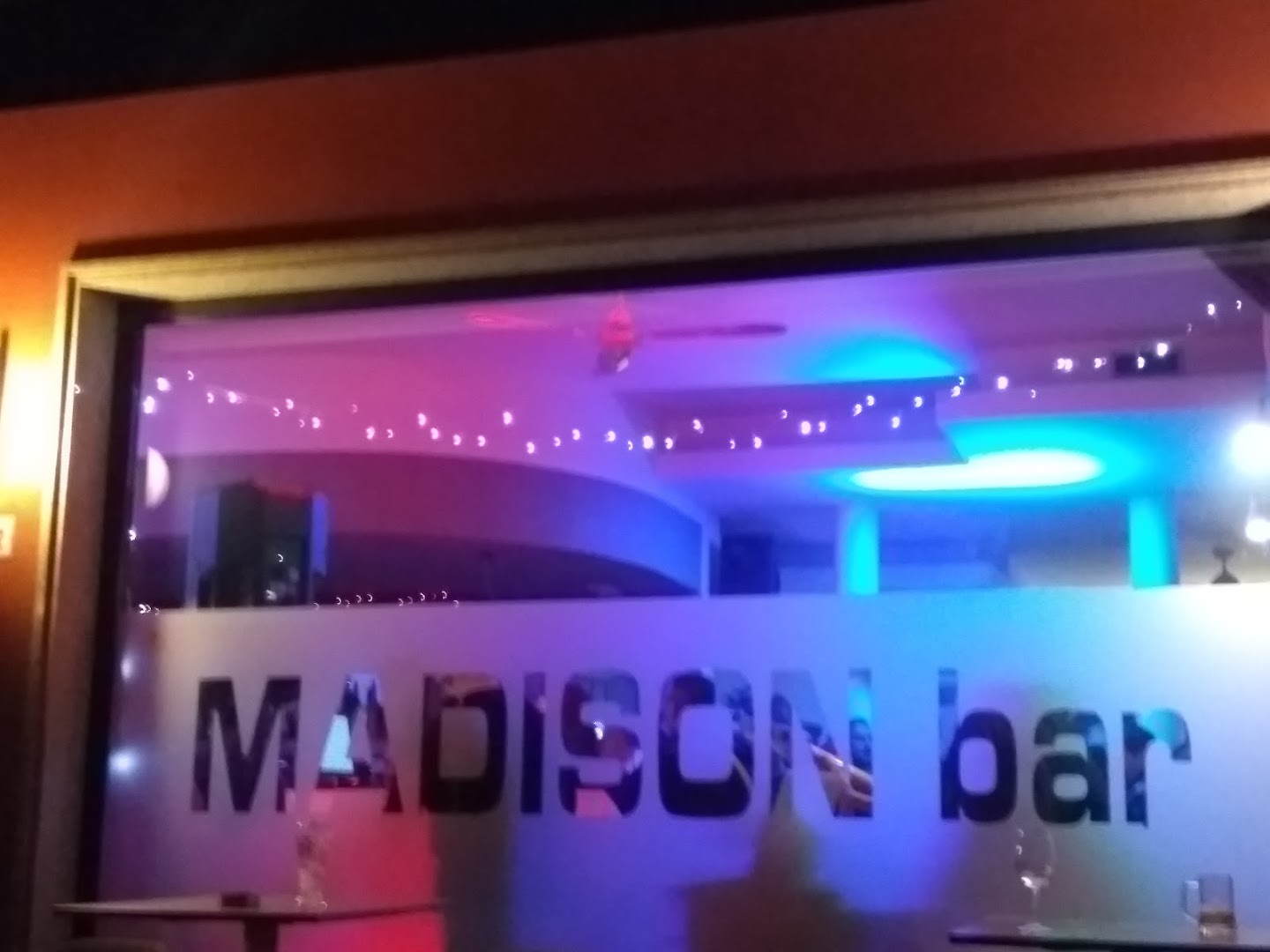 Madison Bar, Chiampo
