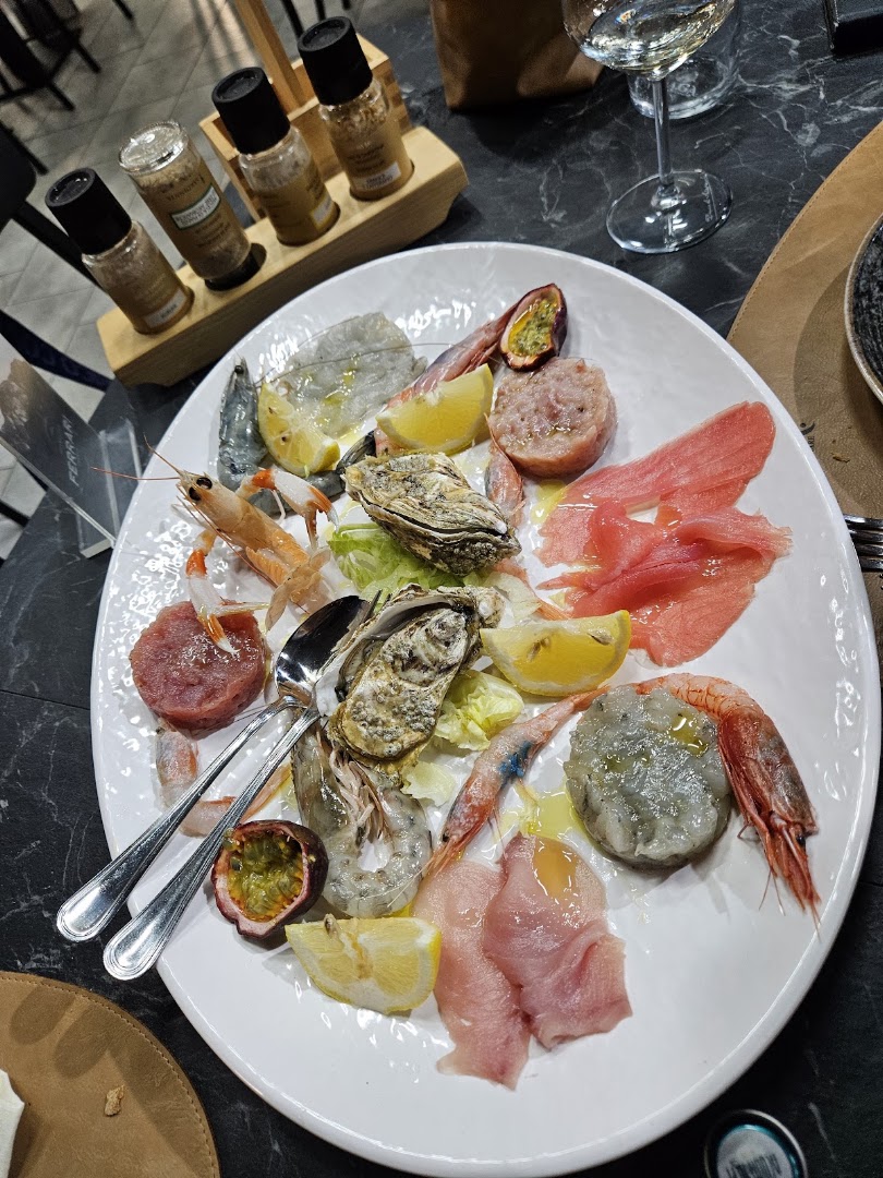 MAGA Cucina di Mare - Wine Bar