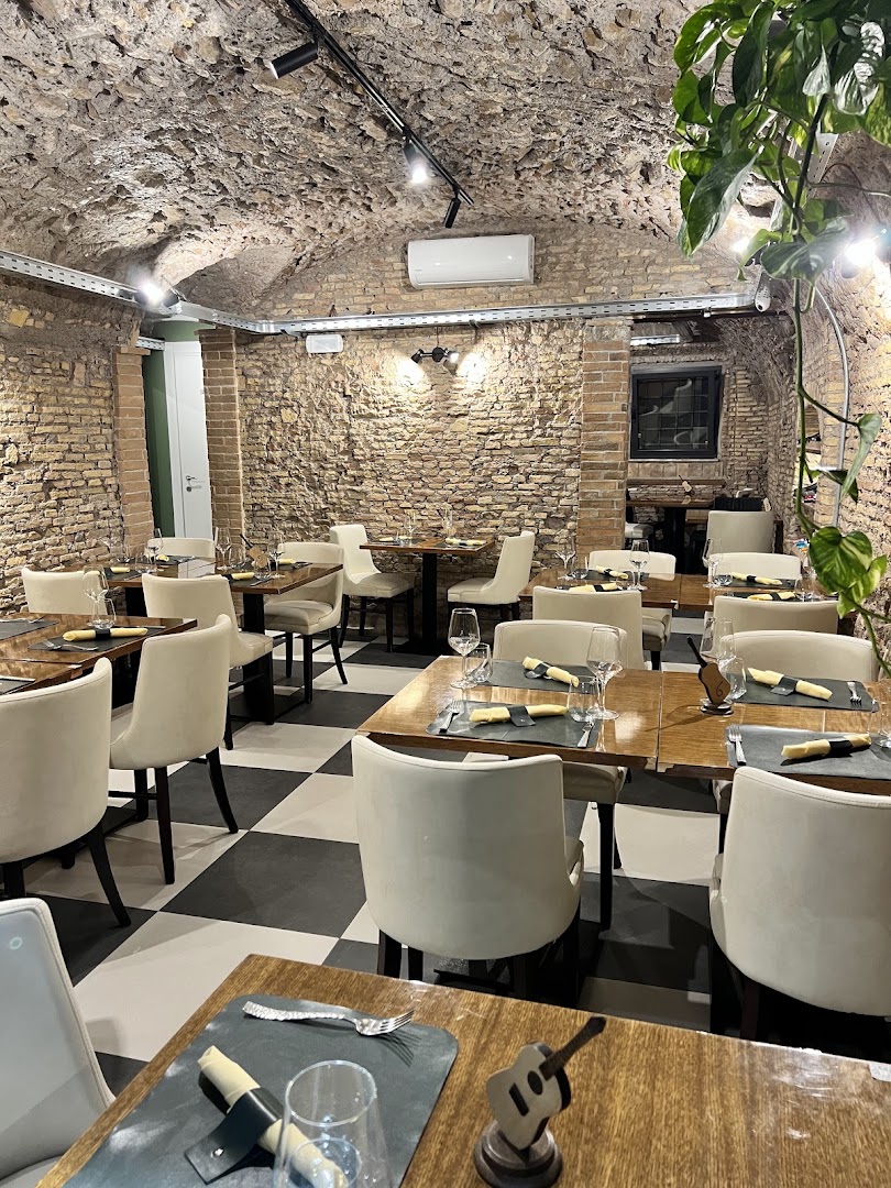 MAGI - café-ristorante-winebar.