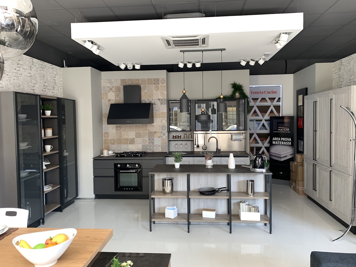 Magica Mobili - Rivenditore Ufficiale Veneta Cucine su Torino