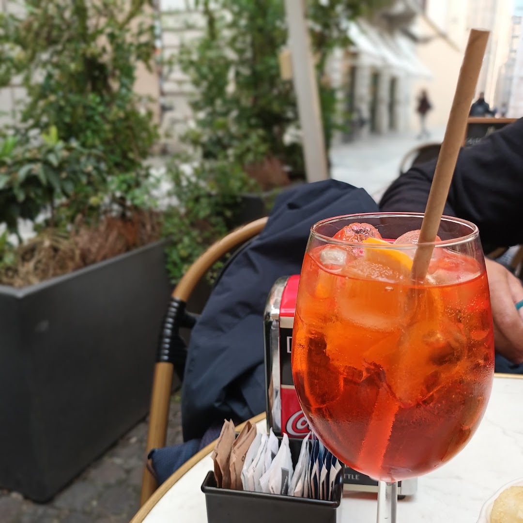 Magnolia Café
