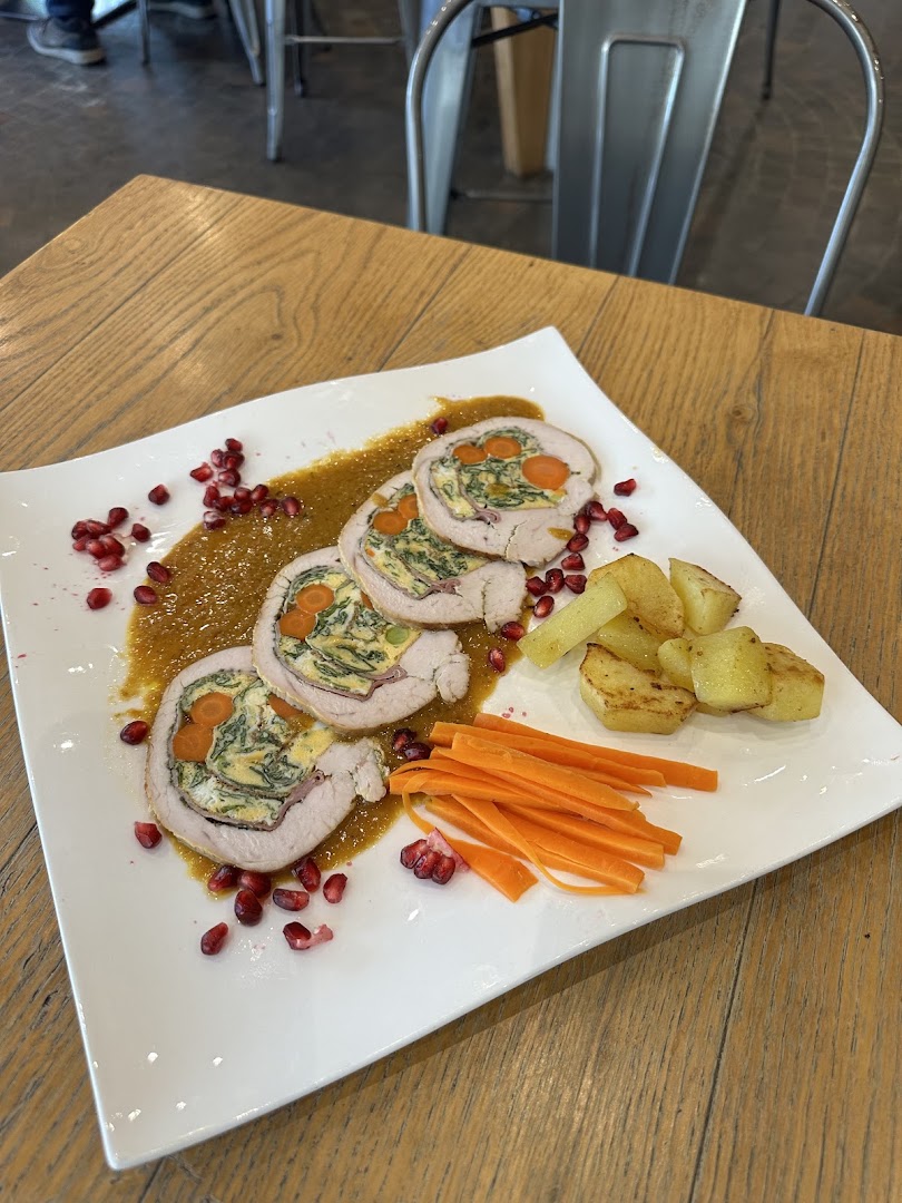 Magnone Bistro