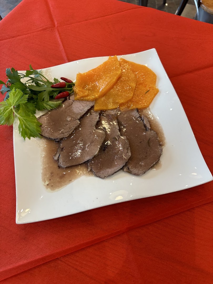 Magnone Bistro