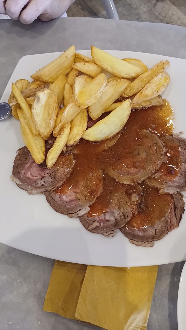 Magnone Bistro