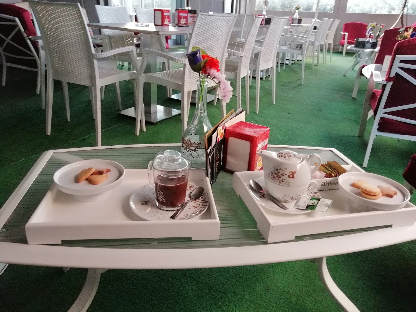 Mai Tardi Lounge Bar