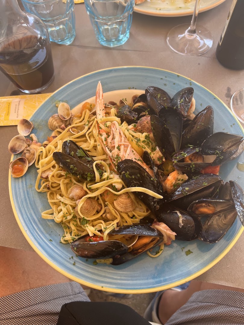 Maina Beach Ristorante