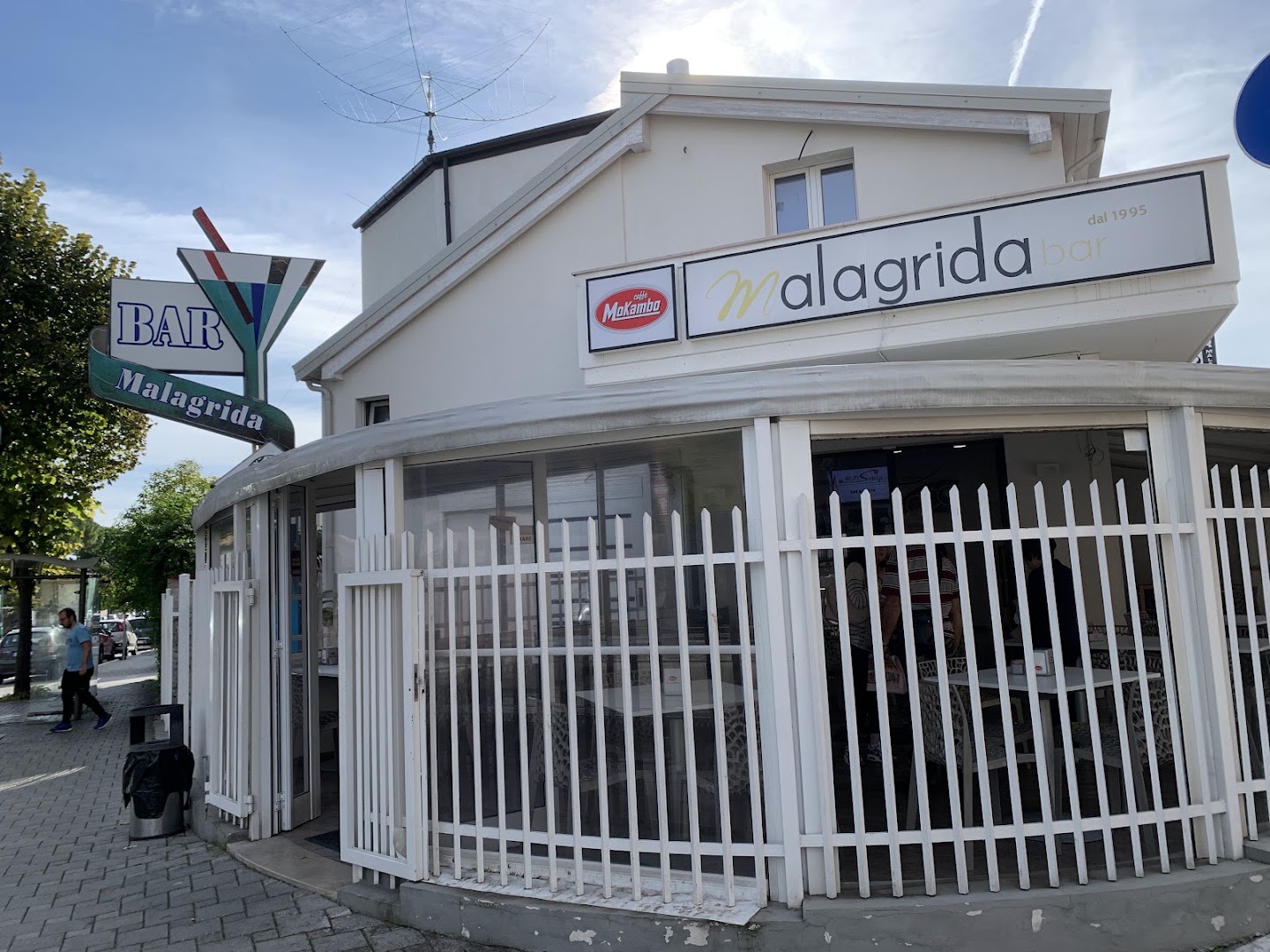 Malagrida Bar