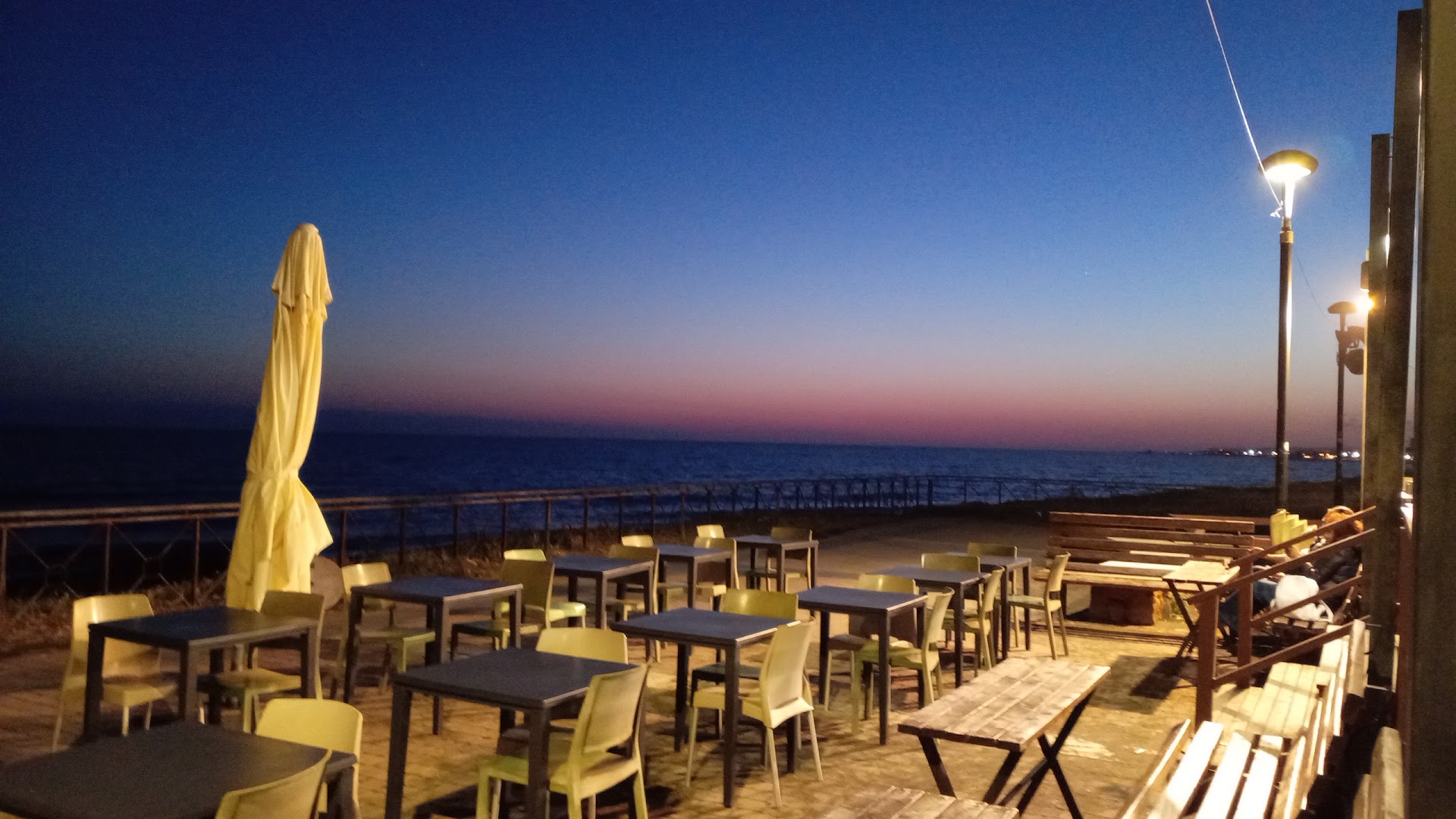 Malecon beach Bar
