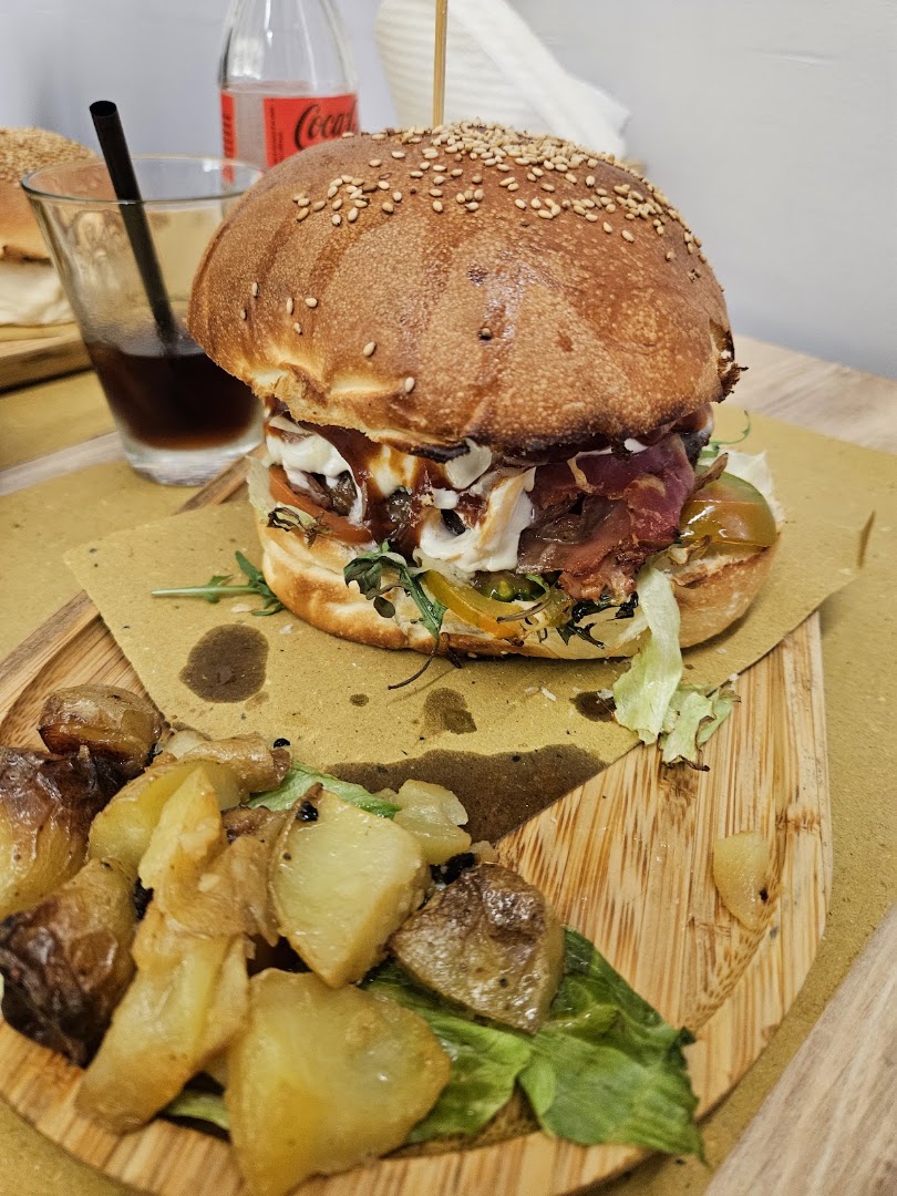 Malepeggio Food & Drink