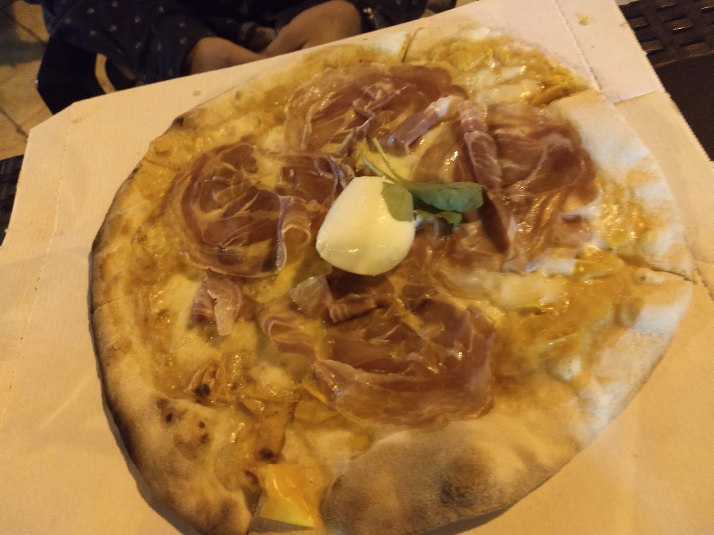 Malibù Gelateria, Longe bar e Pizzeria