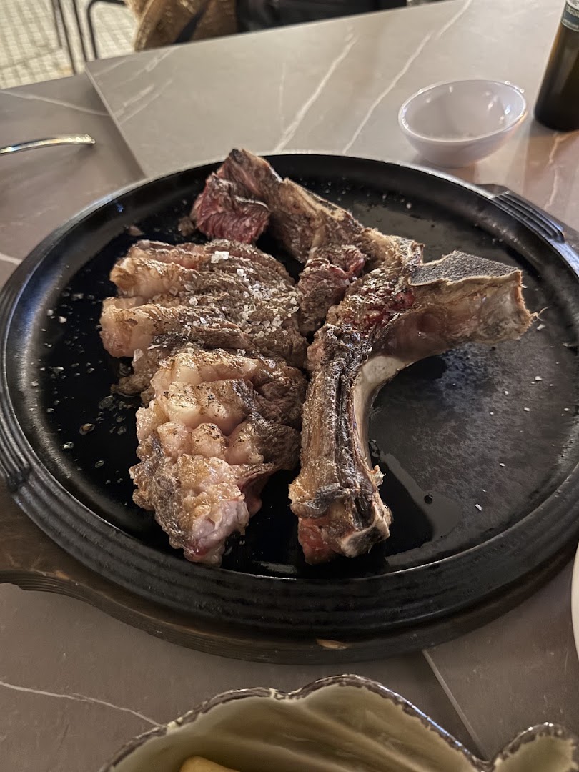 Mama Steak House, Letojanni
