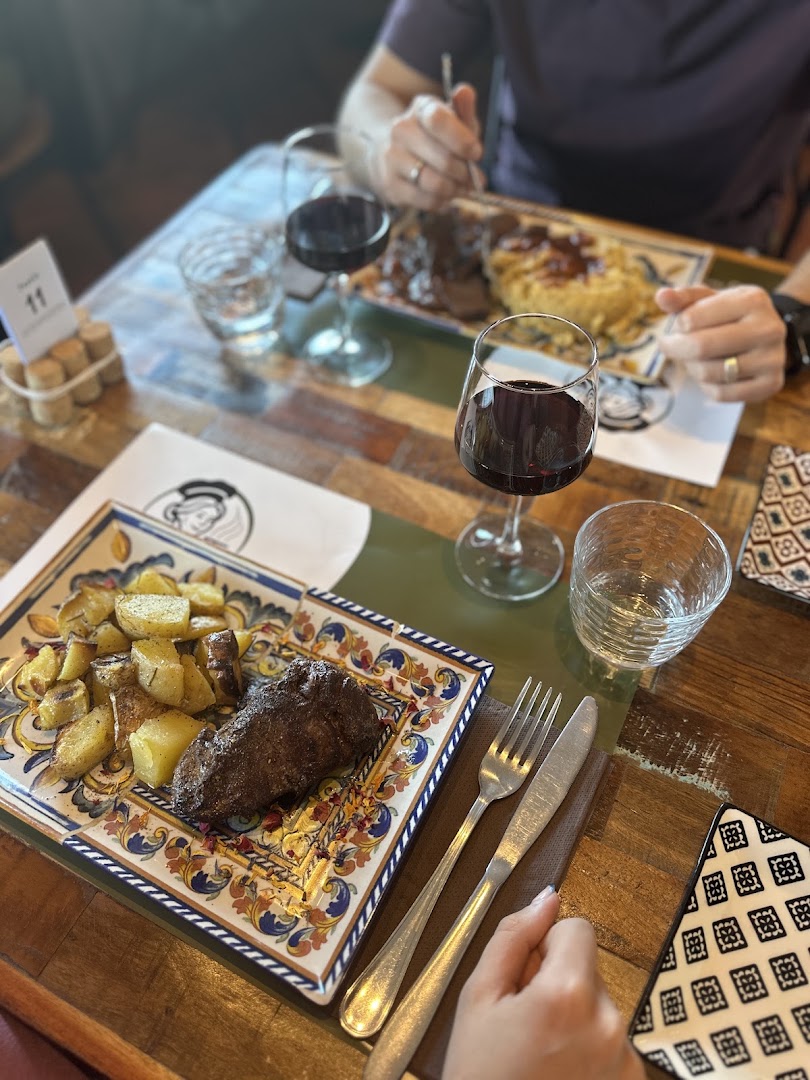 MamaGina Bistrot & Restaurant