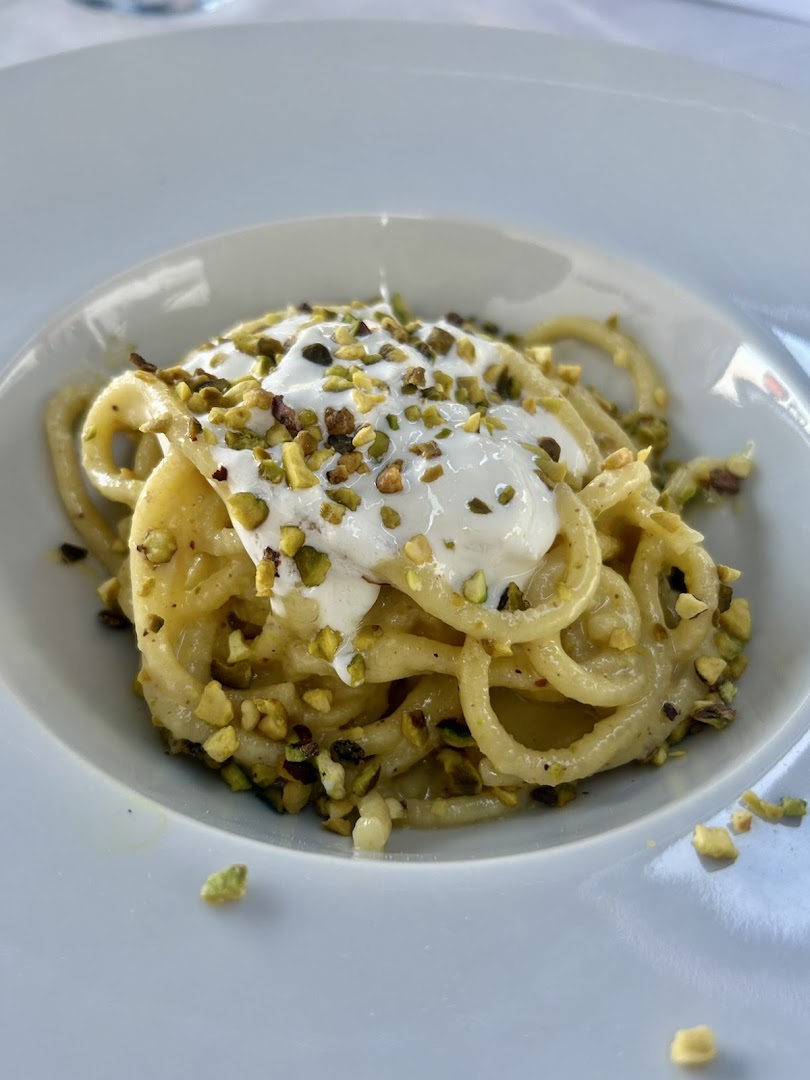 MamaGina Bistrot & Restaurant