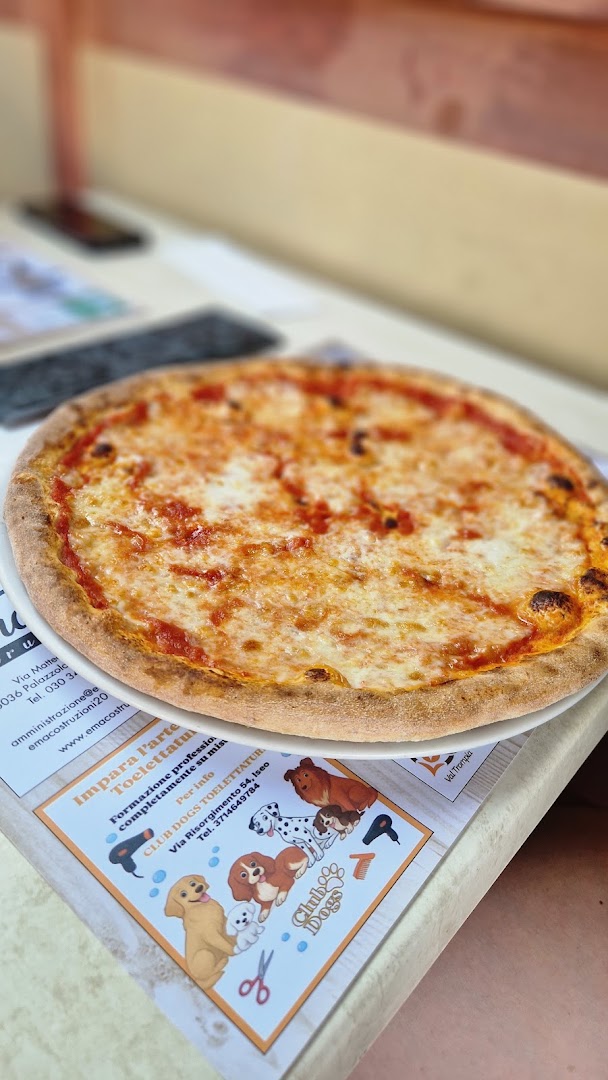 Mama's Pizza
