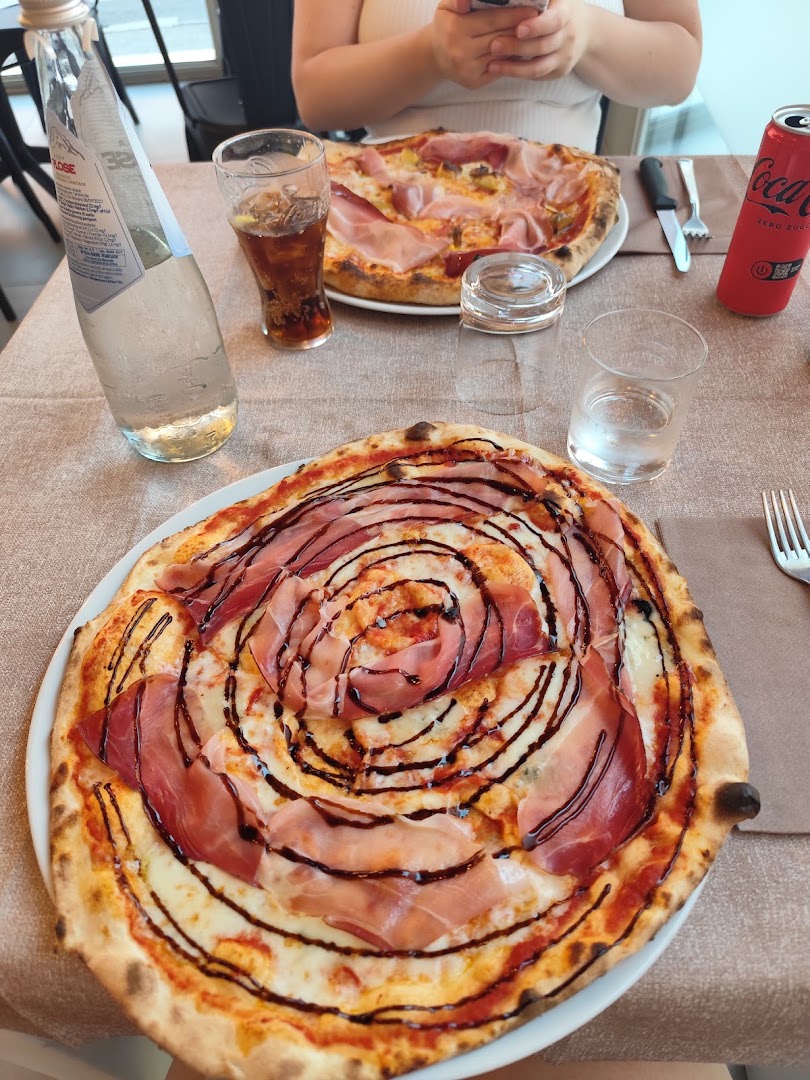 Mamas pizzeria, Ferrara