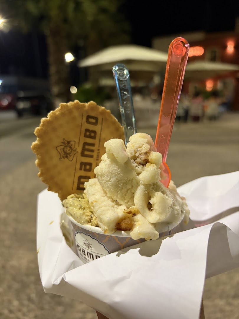 Mambo Chic Bar ice cream and food