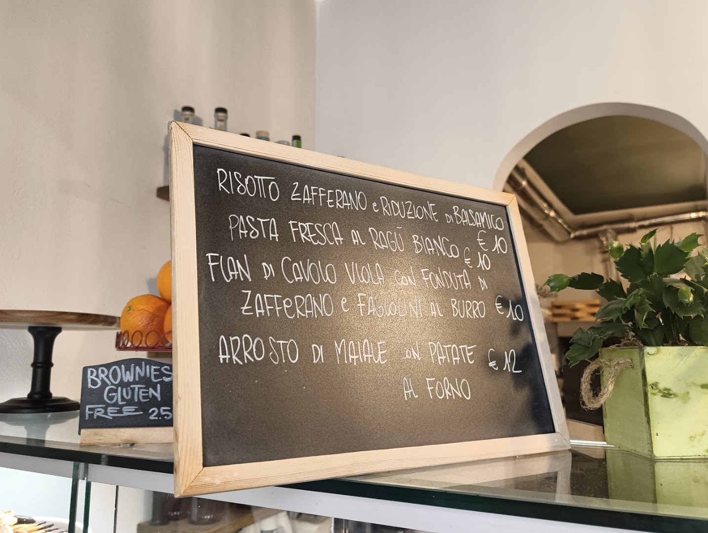 Mami Pavia, Pavia