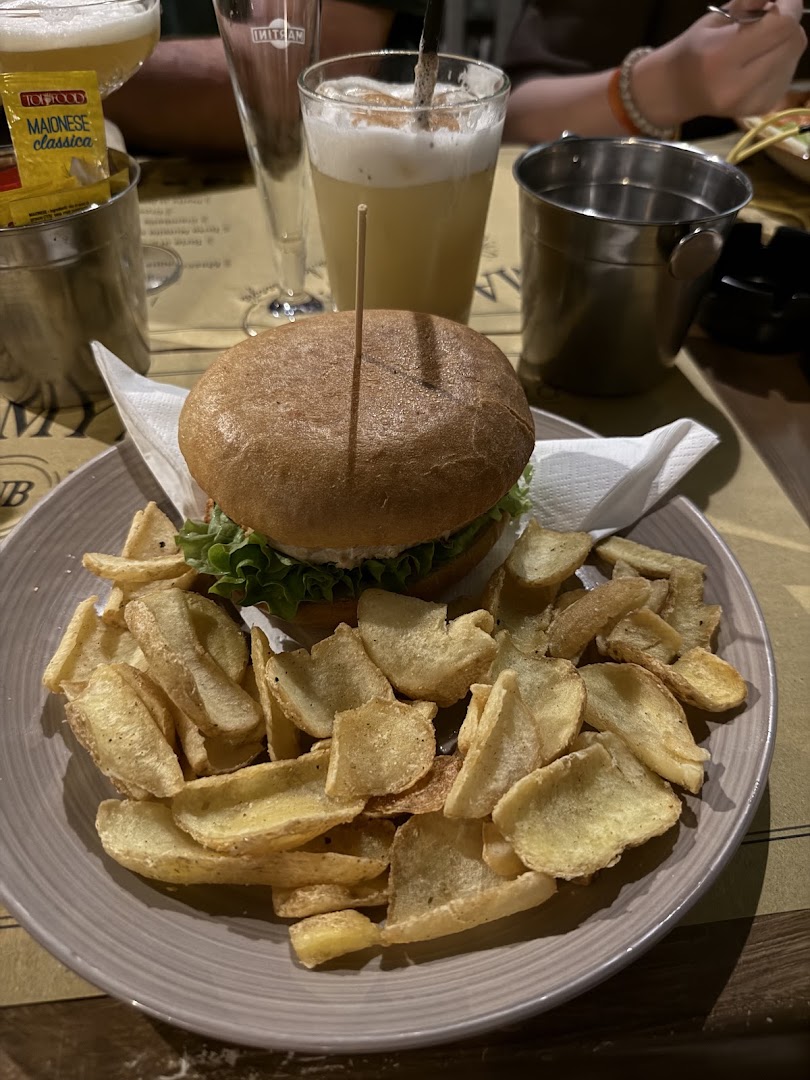 Mamy's Pub