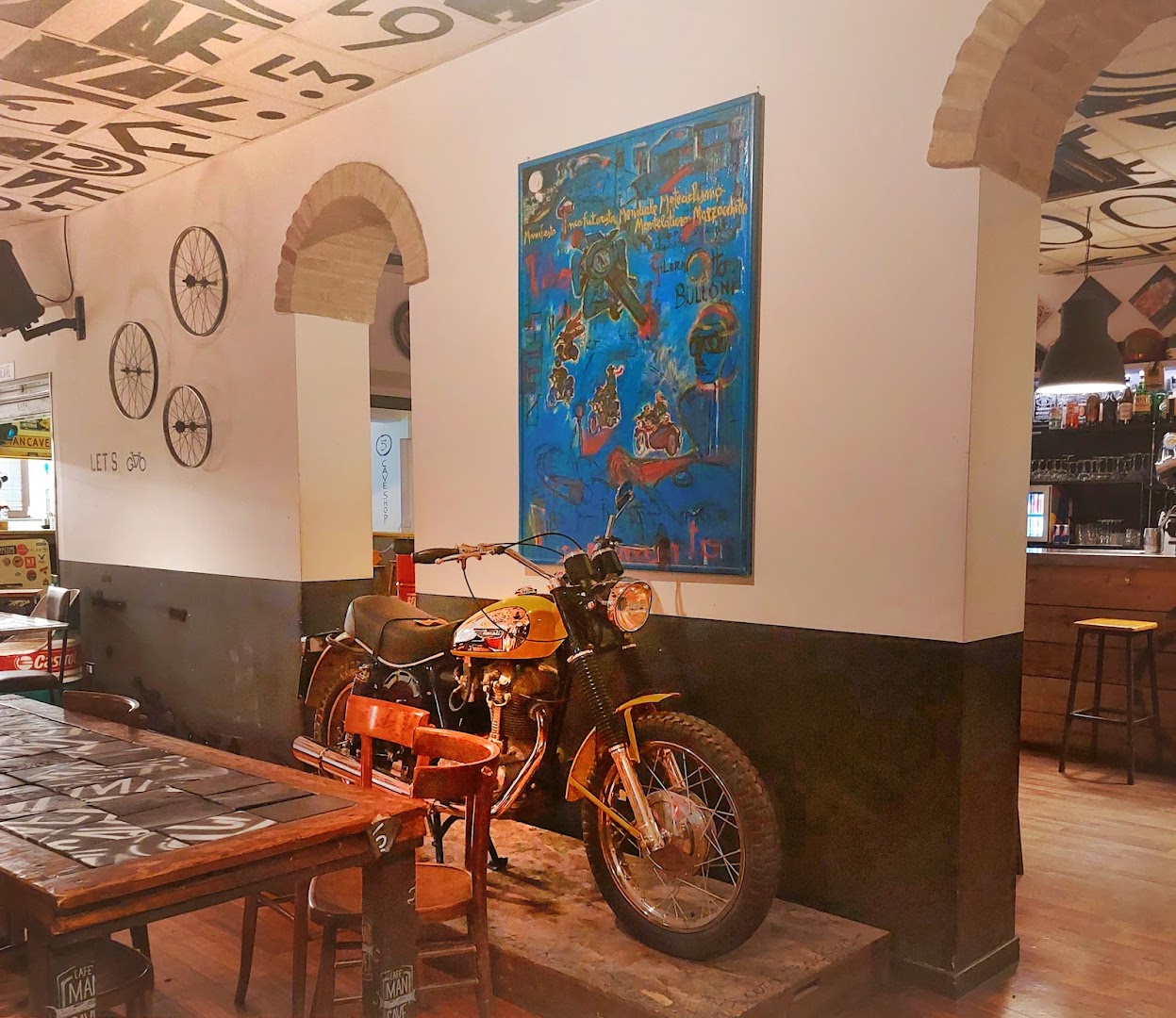 Man Cave Cafè