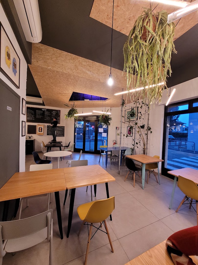 Mana Tapas & Restaurant