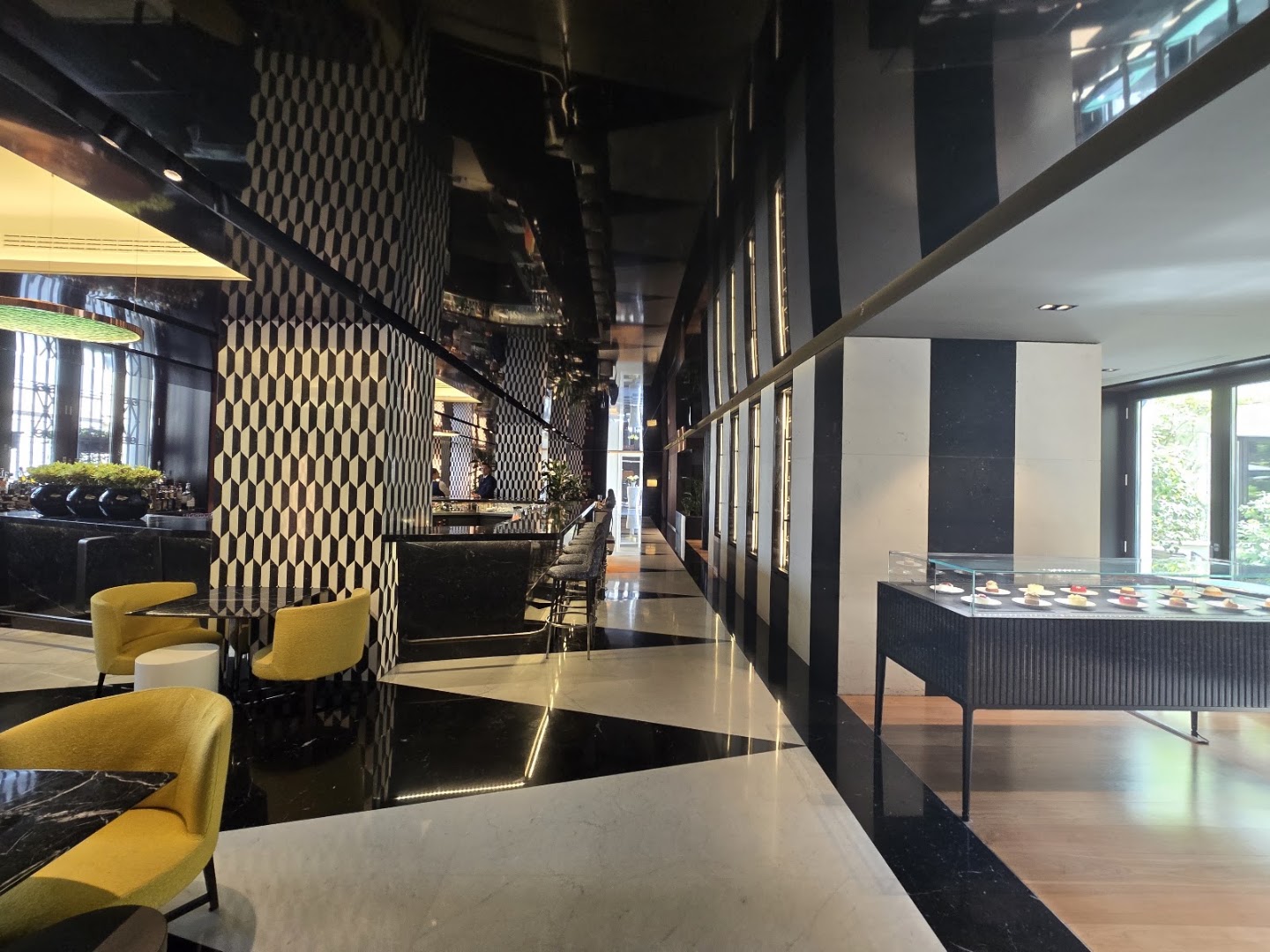 Mandarin Garden, Milano