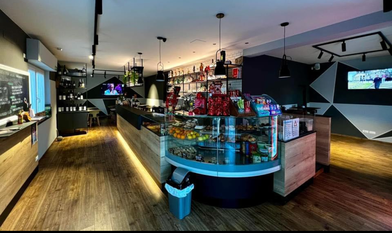 Mandi Bar - Food and Drink