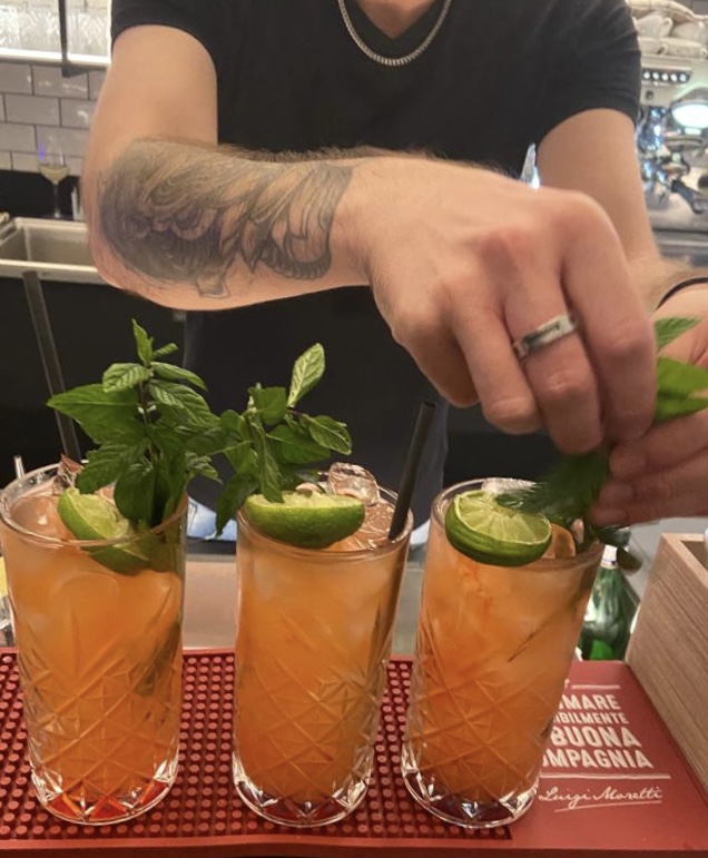 Mandi Bar - Food and Drink