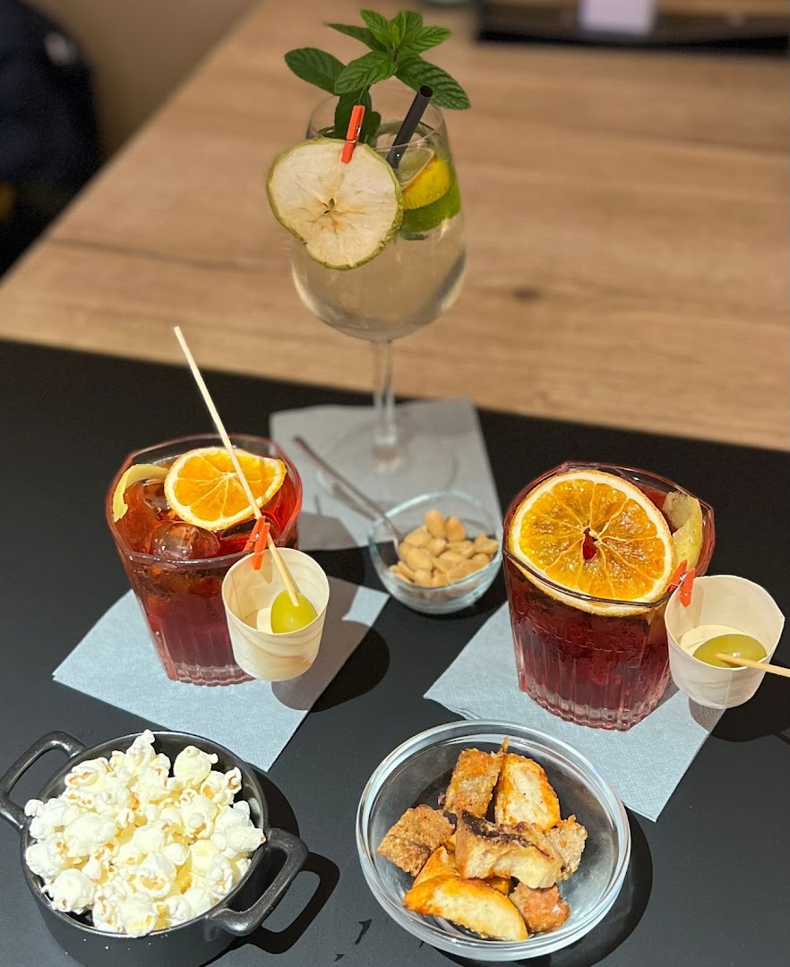 Mandi Bar - Food and Drink