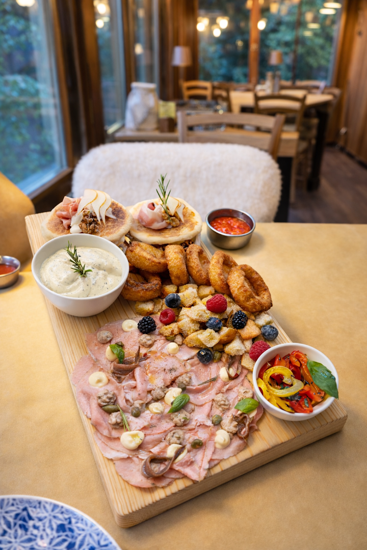 Manera Country Pub
