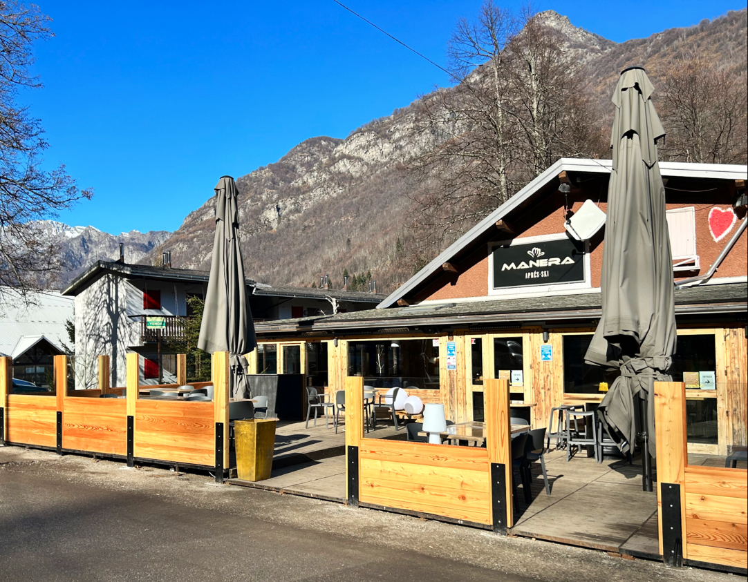 Manera Country Pub