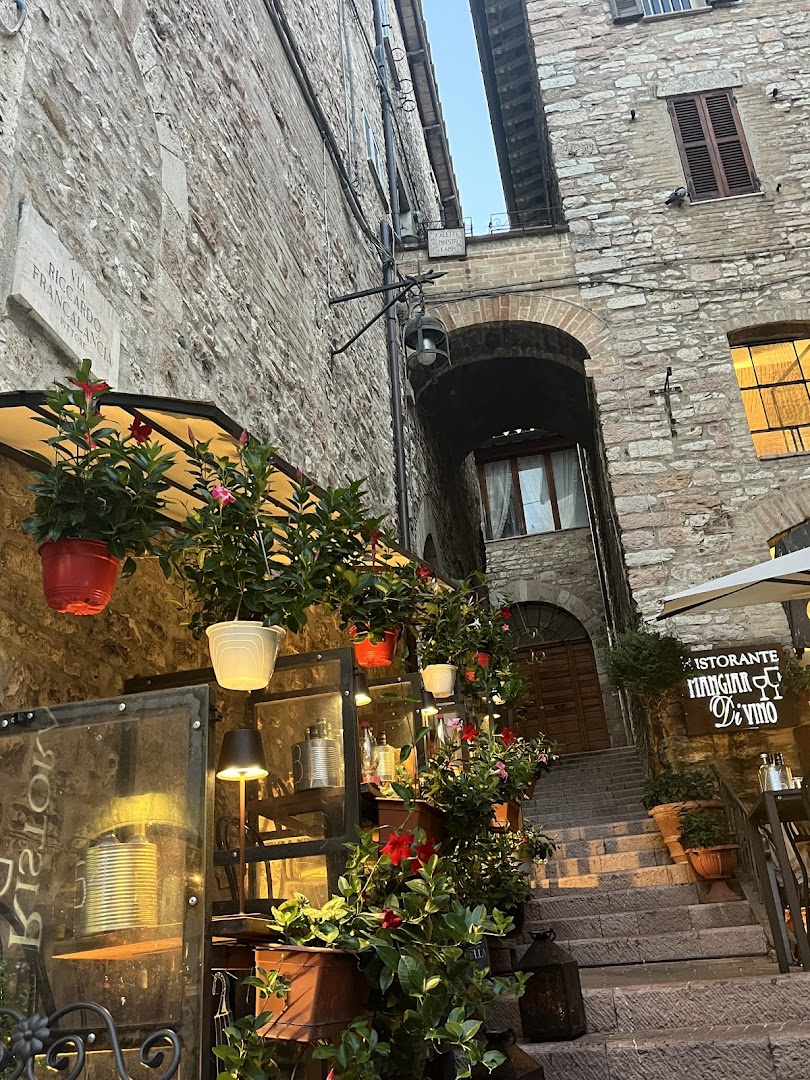 Mangiar Divino, Assisi