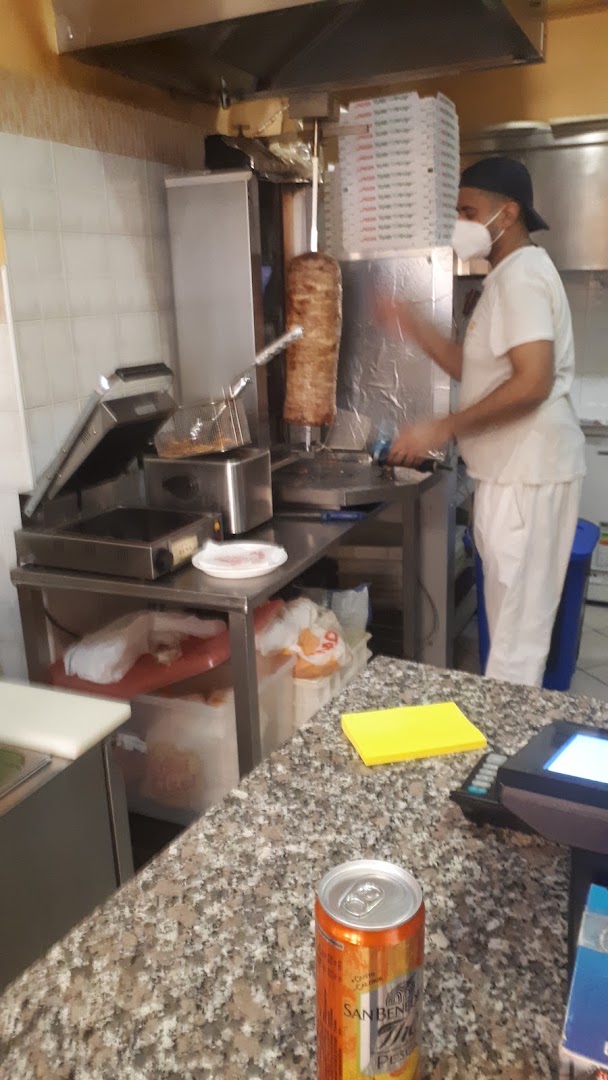 Mangio Pizza Kebab