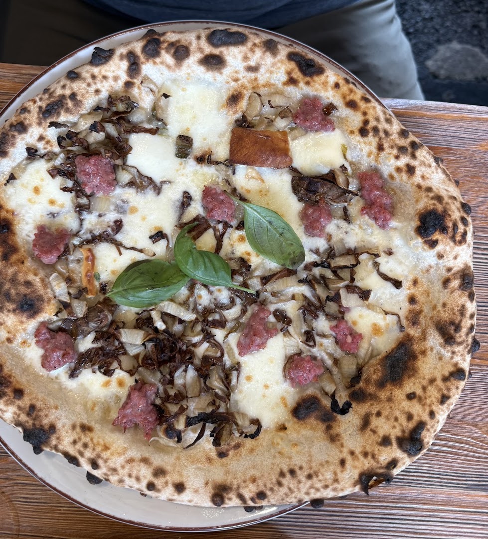 Mani in Pasta - Pizzeria