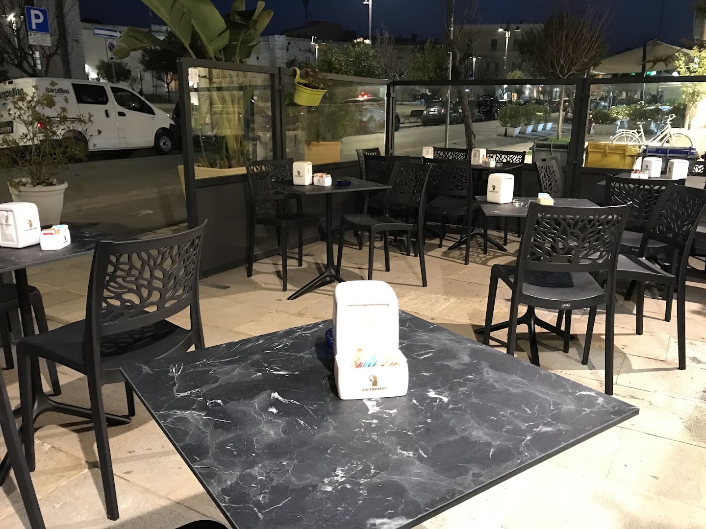Manuelito Bar - Coffee, Drink & More