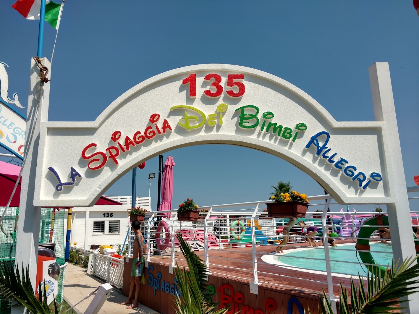 Marano Beach 135-136