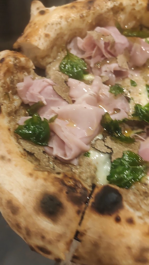 Marco Papa Pizzeria Genova