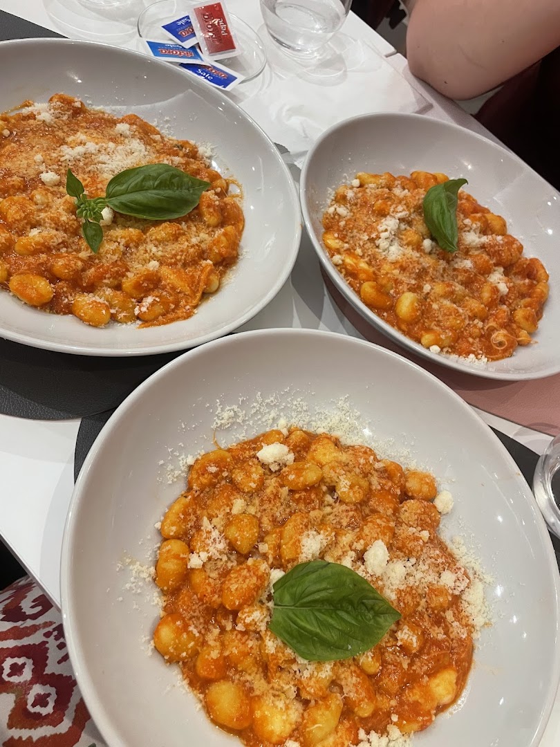 Mari - gastronomy bar