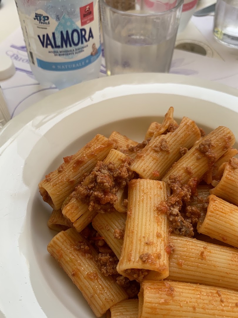 Marie Claire Cafeteria