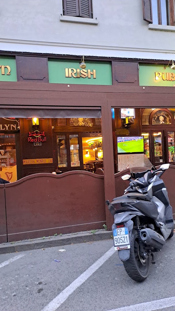 Marilyn Irish Pub Bar
