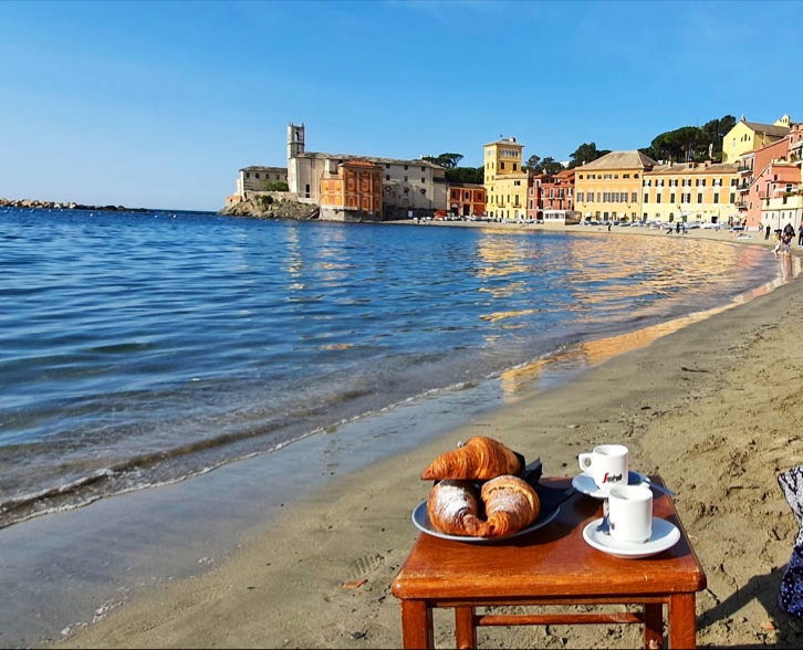 Marina di Levante Beach Bar