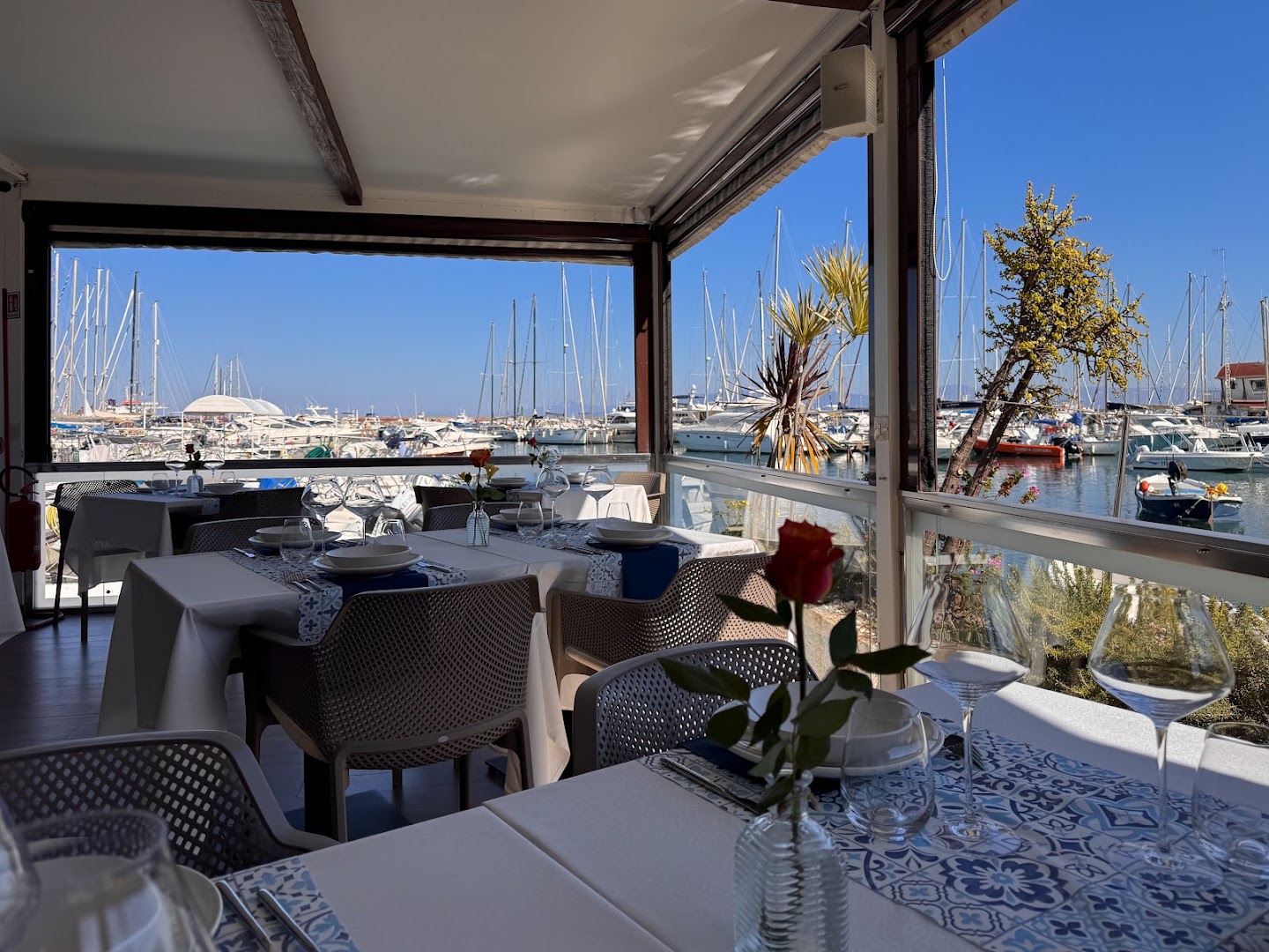 Marina Stella del Sud | Ormeggio imbarcazioni, Bar Bistrot e Ristorante Vibo Marina