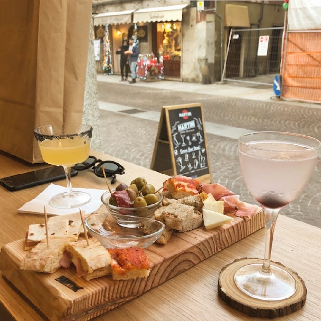 MARTINI aperitivi, vini & cocktails