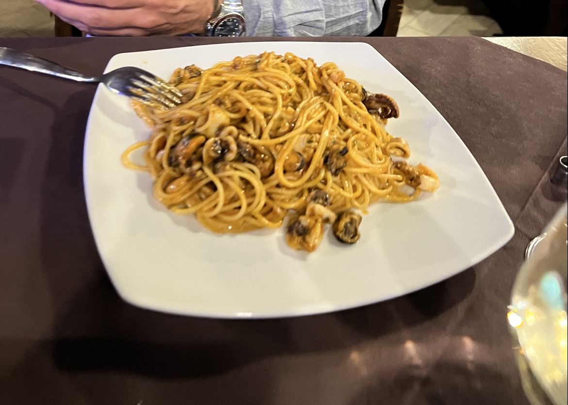 Mary's Pub di Azzarito Pietro
